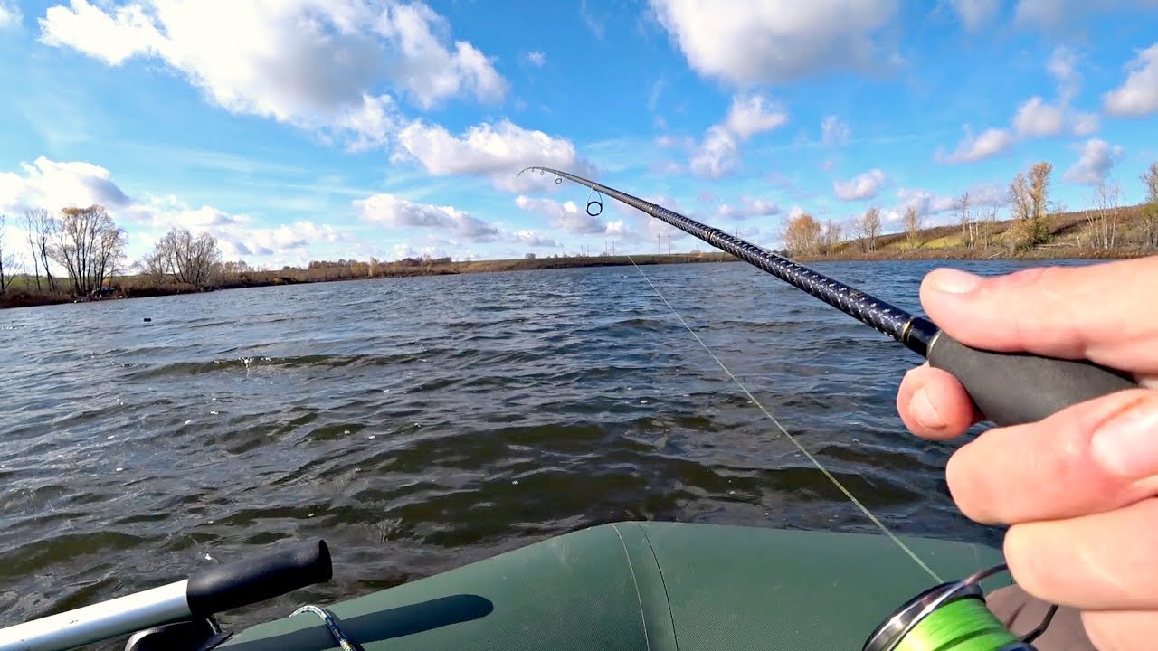 Эта необычная приманка провоцирует щуку на поклевку! Рыбалка на спиннинг осенью.