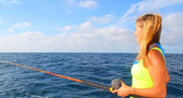 Женщина на рыбалке: какая рыбалка подходит женщине, советы для начинающих